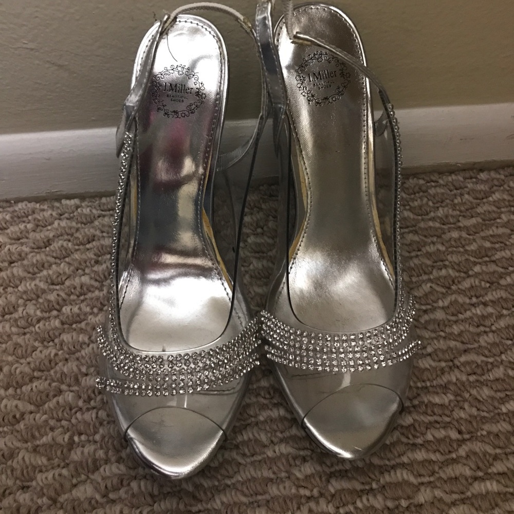 Shoes - Picture 2 of 2