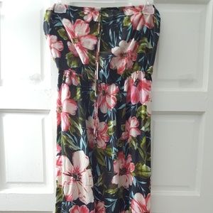 💲Closet Clear Out💲 Floral Print Maxi Dress