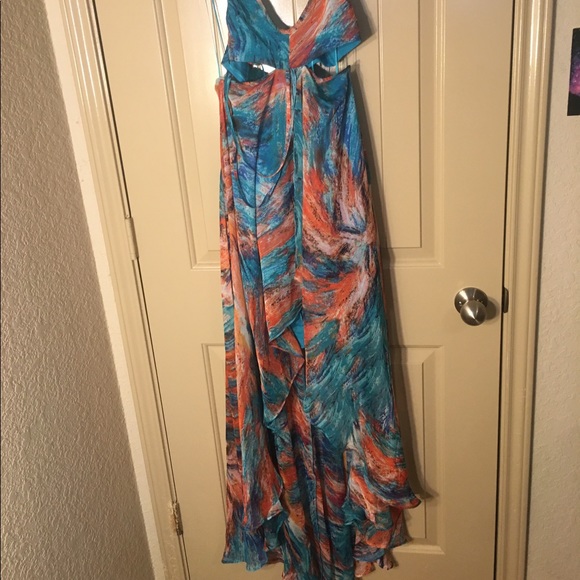 Dress - Picture 2 of 2