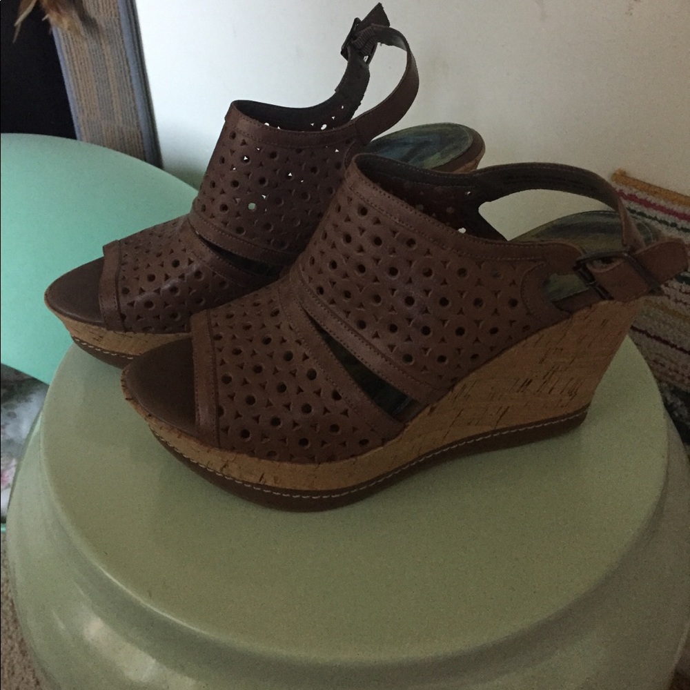 Wedge sandals, great condition!