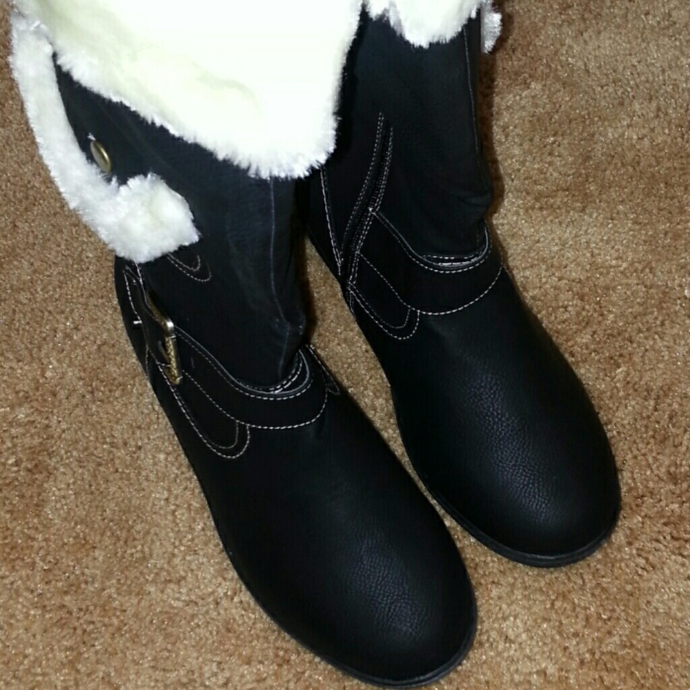 Reneeze Mid Calf Booties. NIB. NWT - Picture 4 of 4