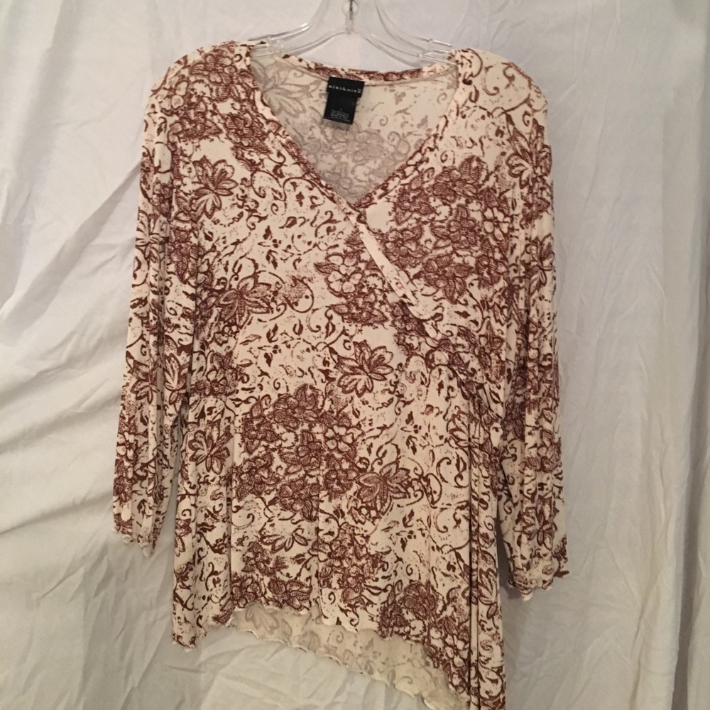 Citiknit asymmetric shirt.