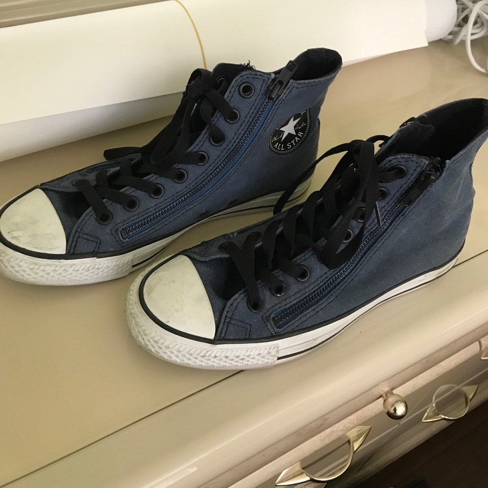 RARE NOT SOLD ANYMORE navyblack converse high tops