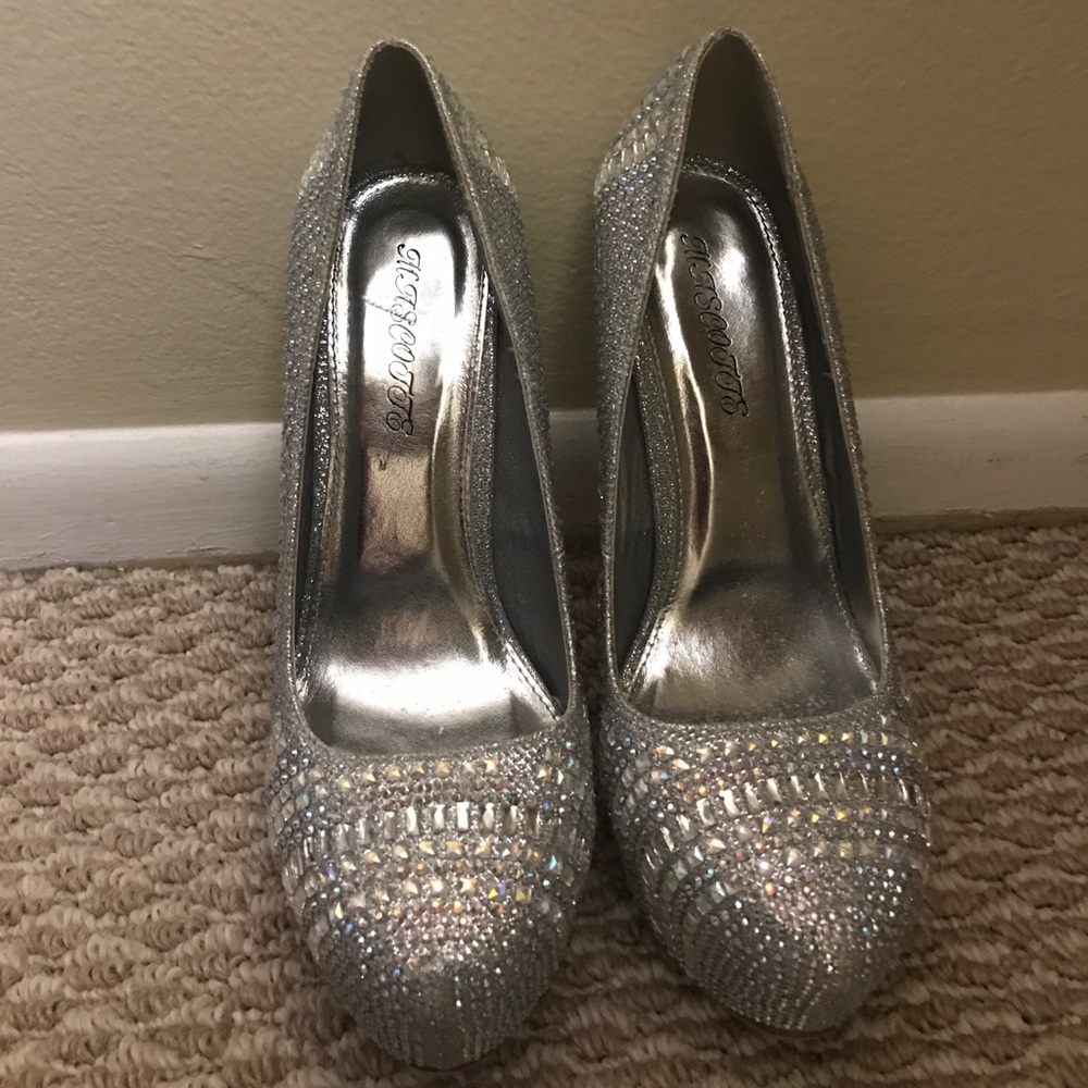 Shoes - Picture 2 of 2