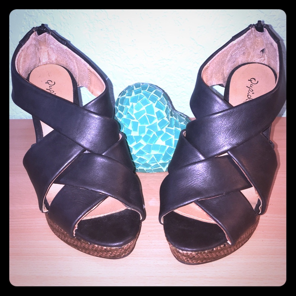 Black Wedges