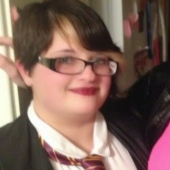 Meet your Posher, Mandy - Picture 1 of 1