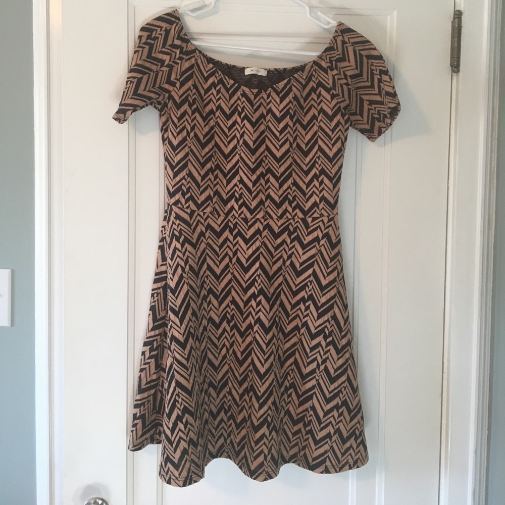 Off-the-shoulder knit dress