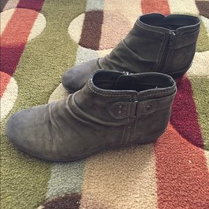 🍂 Cobb Hill leather booties 🍂