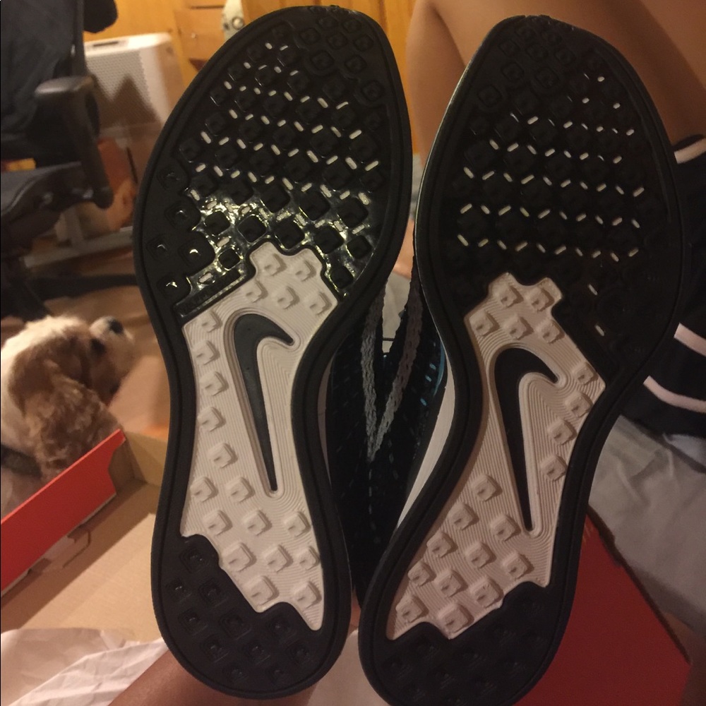 Powder blue og color way flyknit racer size 4.5 - Picture 2 of 6