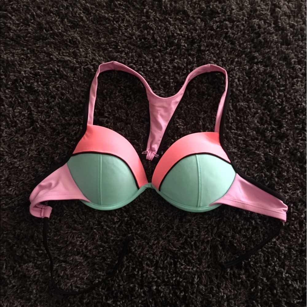 Bikini top