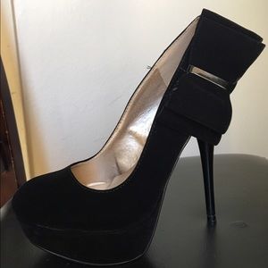 Black velvet heels
