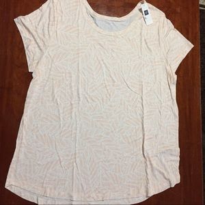 🆕 Gap t-shirt