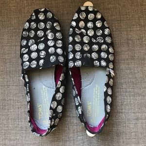 Toms Shoes - Toms Polka Dot Shoes Toms Shoes - Toms Polka Dot Shoes
