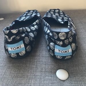 Toms Shoes - Toms Polka Dot Shoes Toms Shoes - Toms Polka Dot Shoes