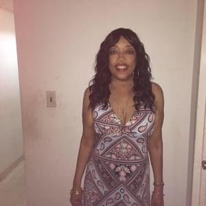 Meet your Posher, Latonya