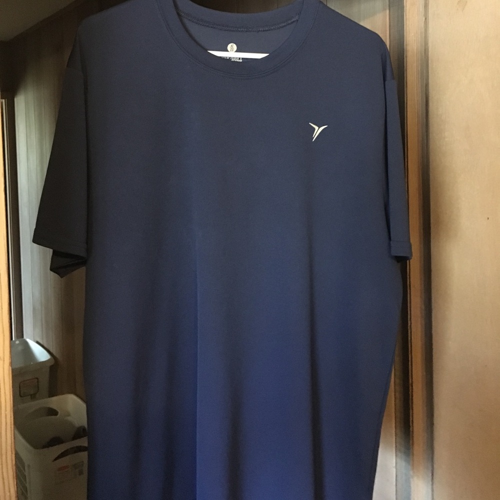 Old navy active dry shirt - XL