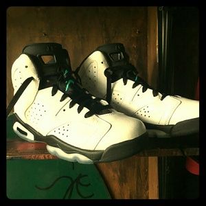 Jordan 6's