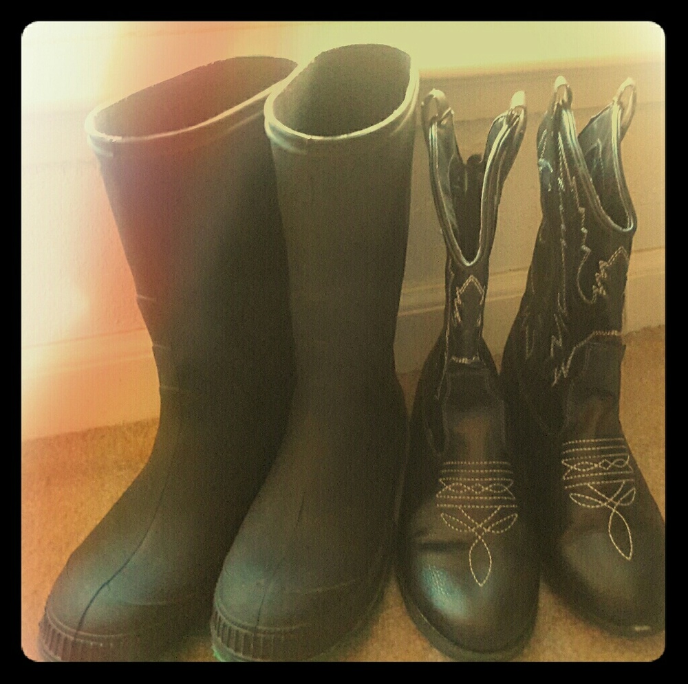 2 pair of boys boots