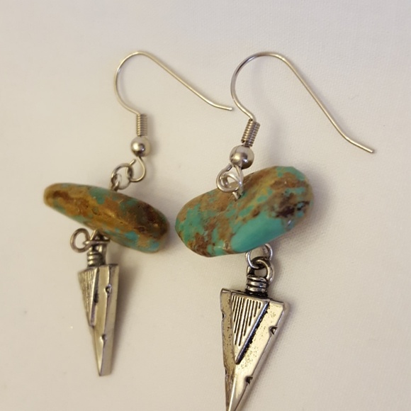 Turquoise and metal Arrowhead dangle earrings - Picture 1 of 2