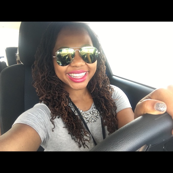 Meet your Posher, Hailey - Picture 1 of 1