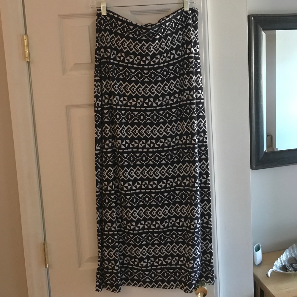 Navy Blue & White Print Maxi Skirt