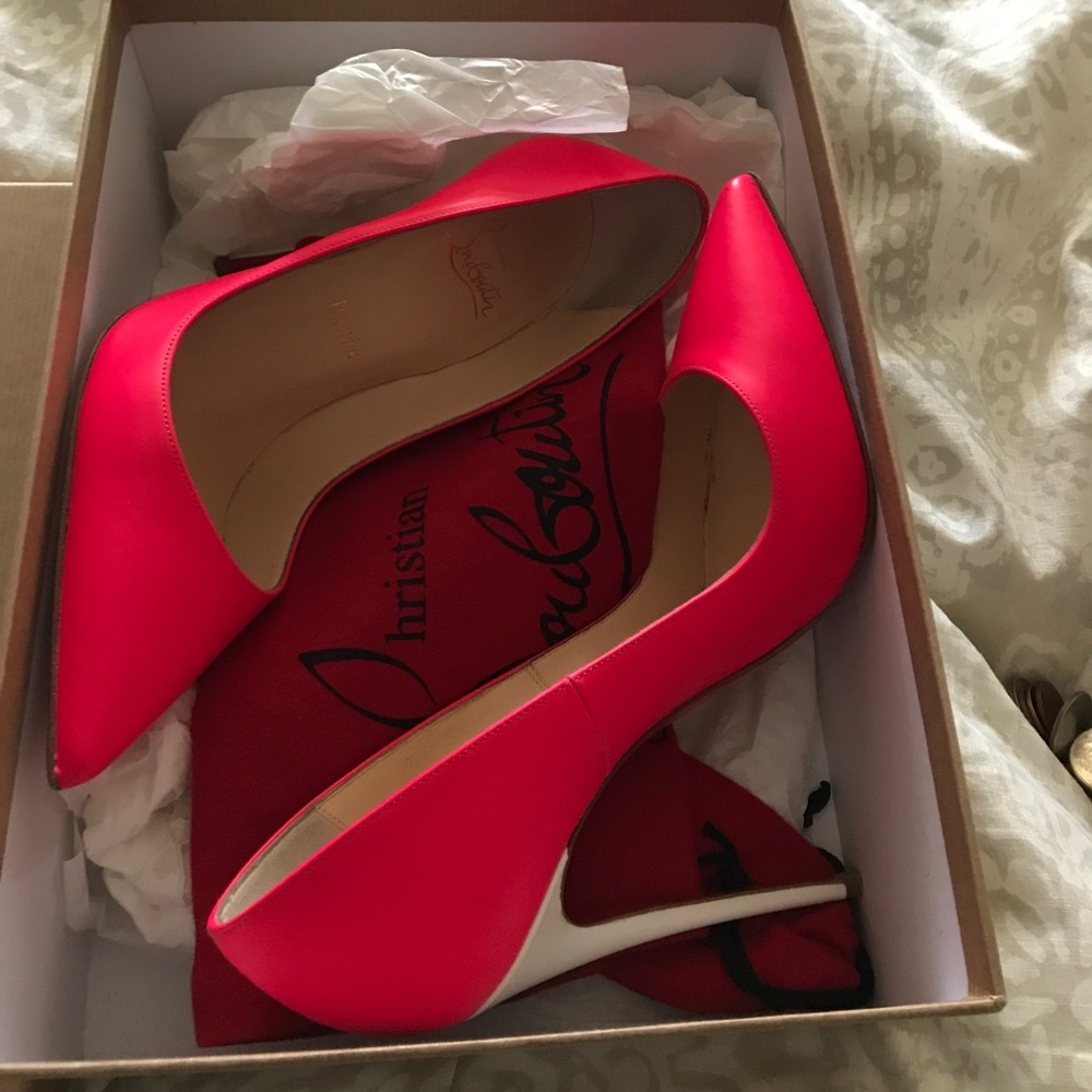 100%AUTHENTIC So Kate Louboutin hot pink