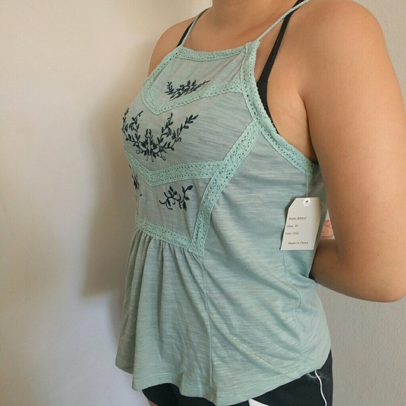 Tassel  tie Shirt 👕 - Picture 4 of 6