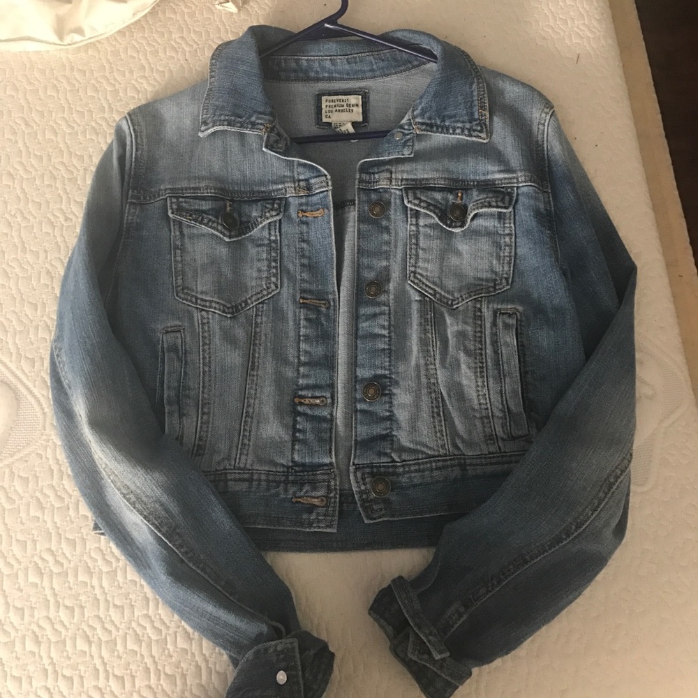 Forever 21 jean jacket, medium. Like new.