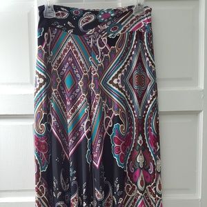 💲Closet Clear Out💲 Multi Color Print Paloozas