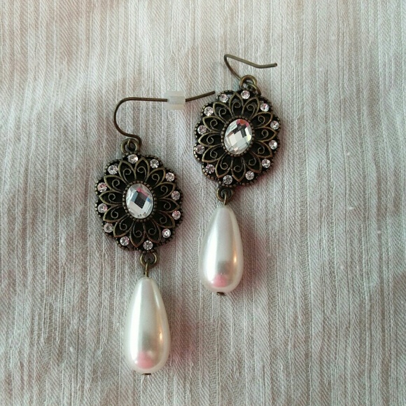 Earring bundle - Picture 6 of 8