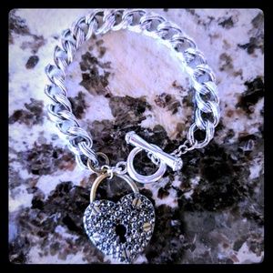 🖤 BETSY JOHNSON HEART BRACELET