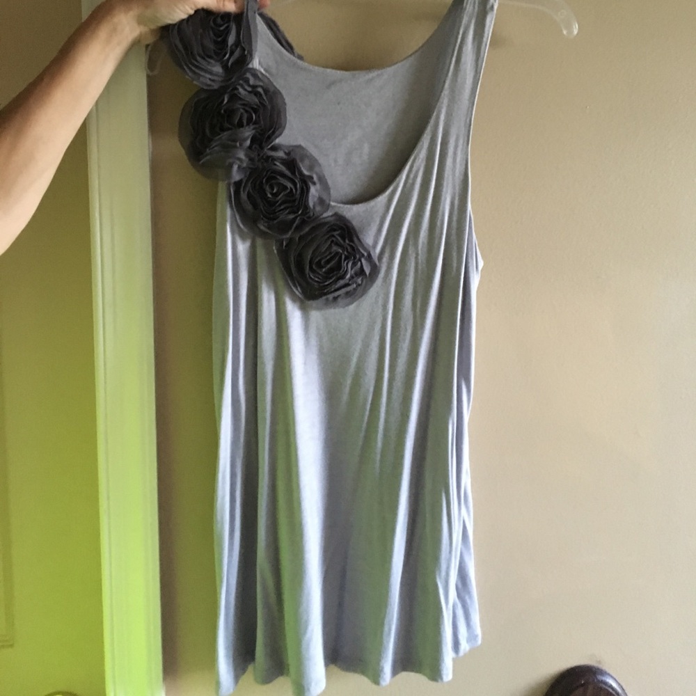 Grey tank with florets