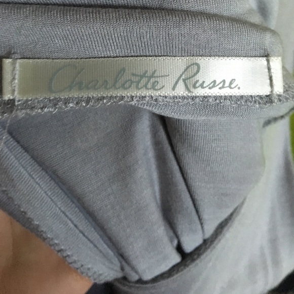 Grey tank with florets - Picture 3 of 4