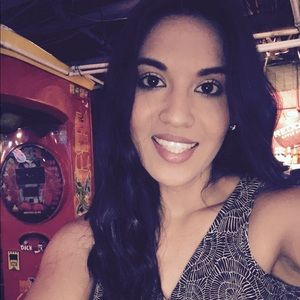 Meet your Posher, Denise