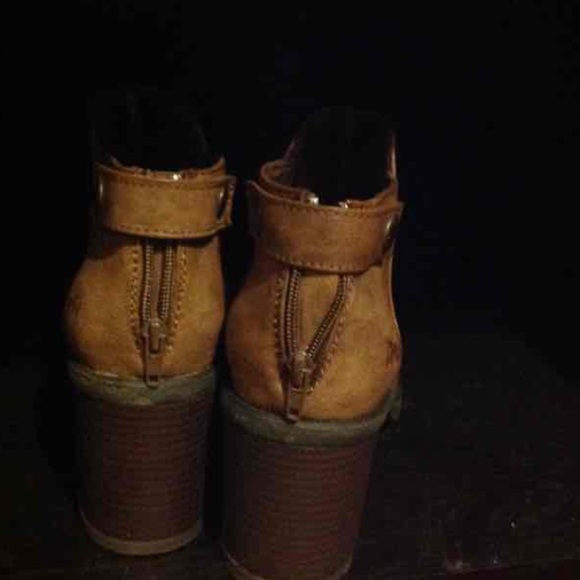 Ankles boots - Picture 3 of 4