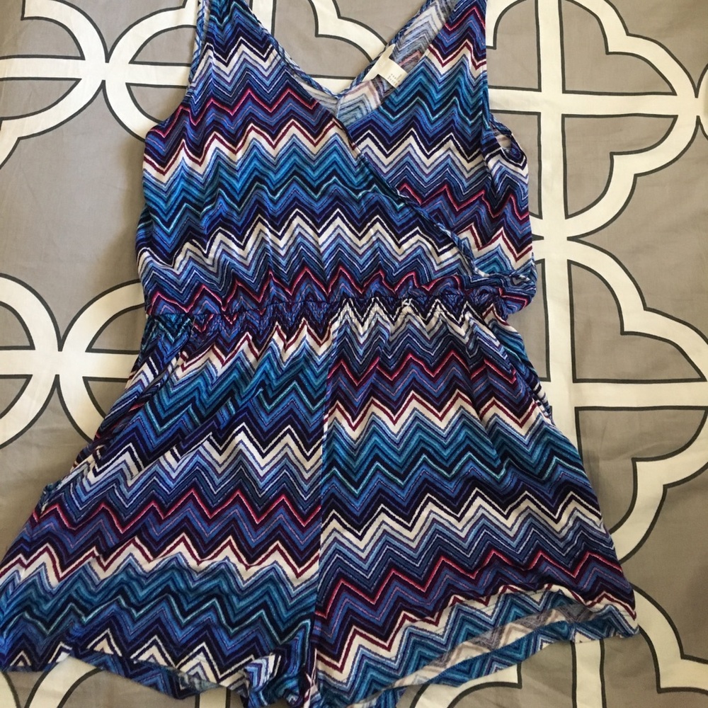 Chevron patterned romper by H&M size medium