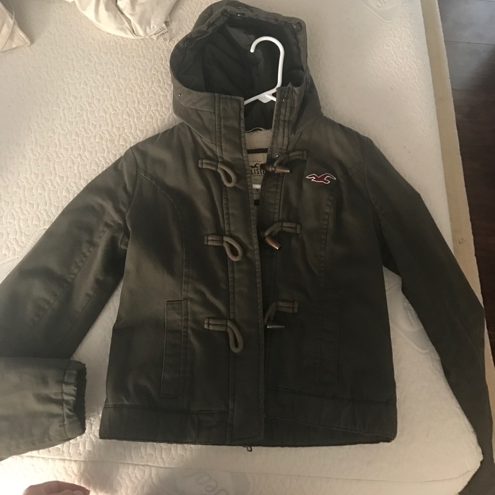 HOLLISTER lined olive utility jacket in a S.