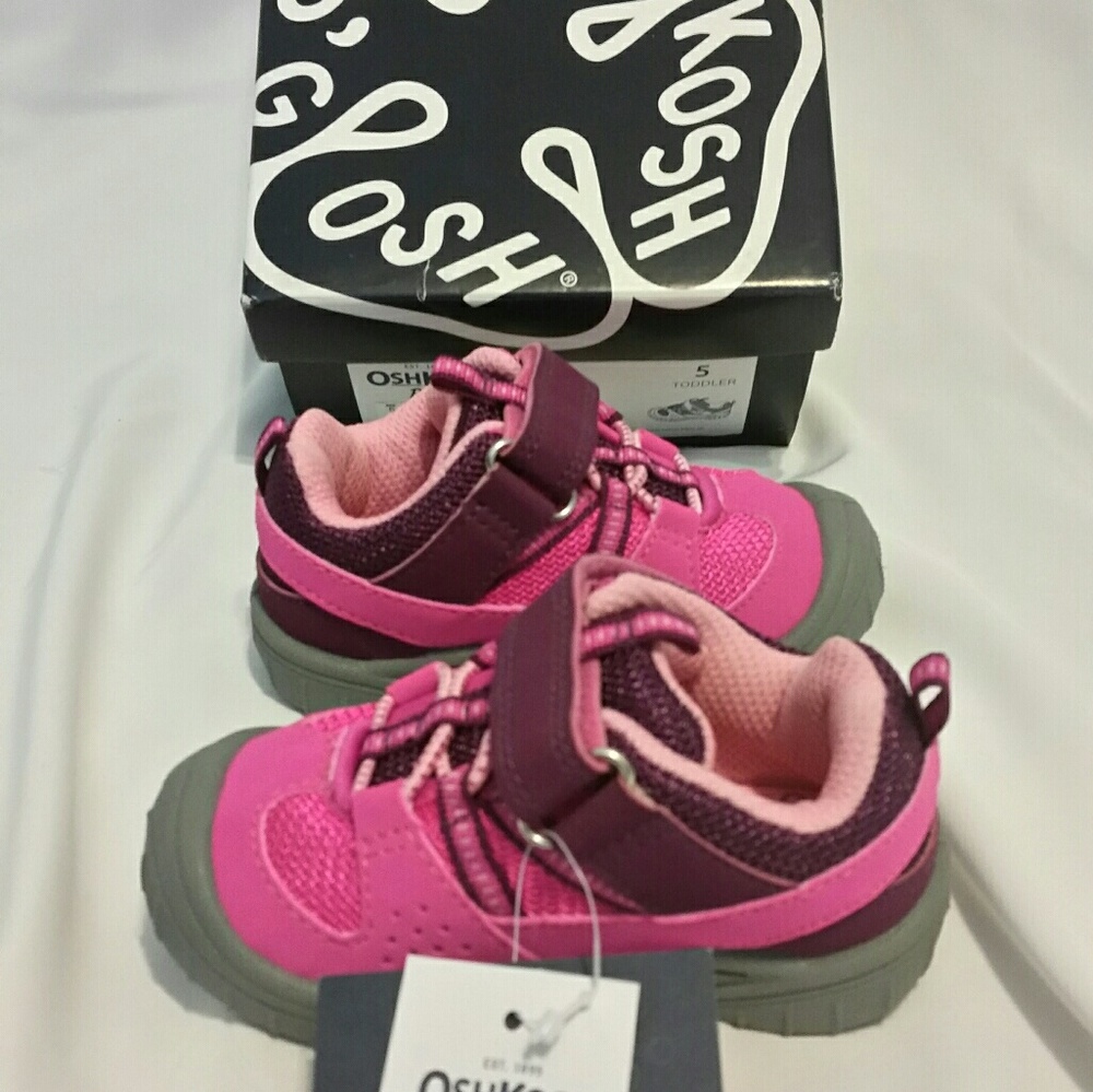 NEW OSHKOSH SNEAKERS
