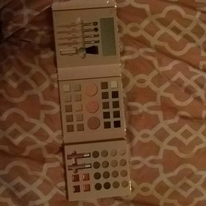 Make up set from Claires!