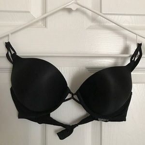Victoria's Secret Black Bombshell Plunge Bra - 34B