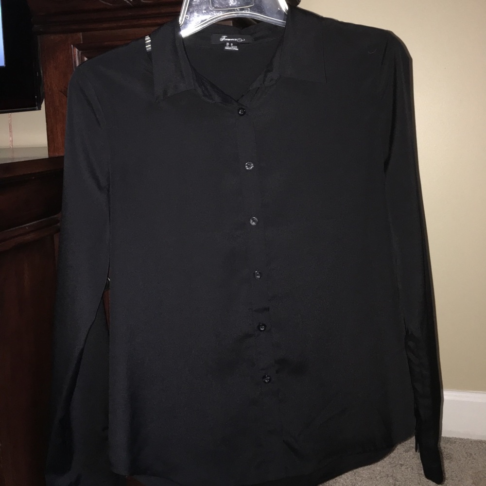 FOREVER 21 BLACK BUTTON UP SHIRT