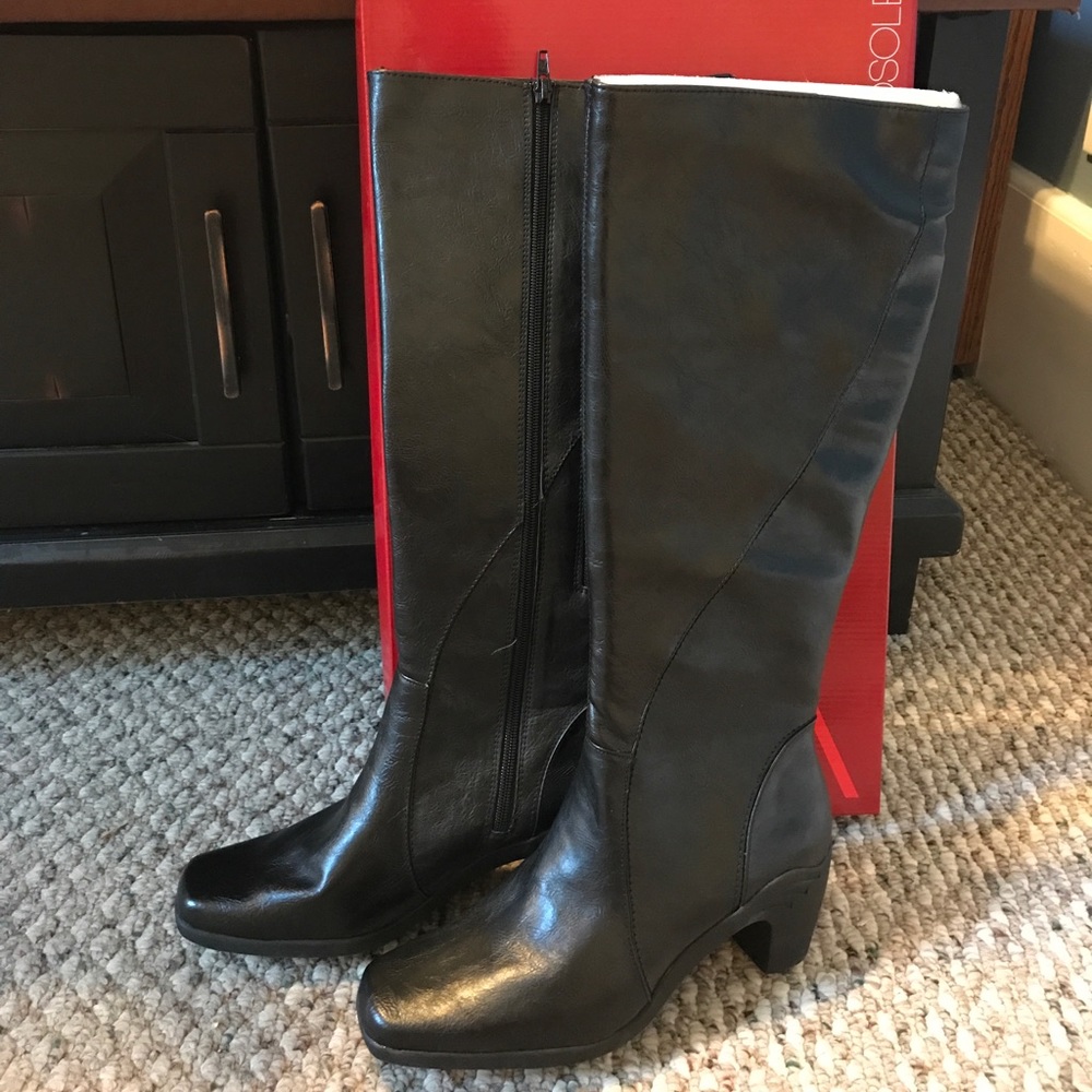Knee-high black Aerosoles Boots