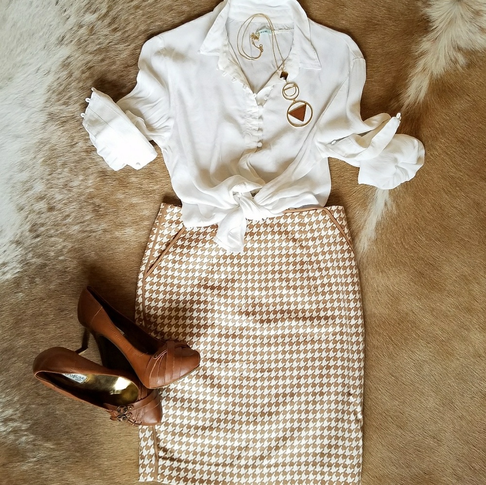 XXI Essentials - Houndstooth Pencil Skirt