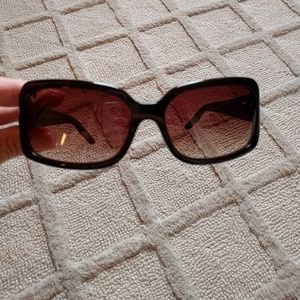 NWOT Oscar de la Renta Sunglasses