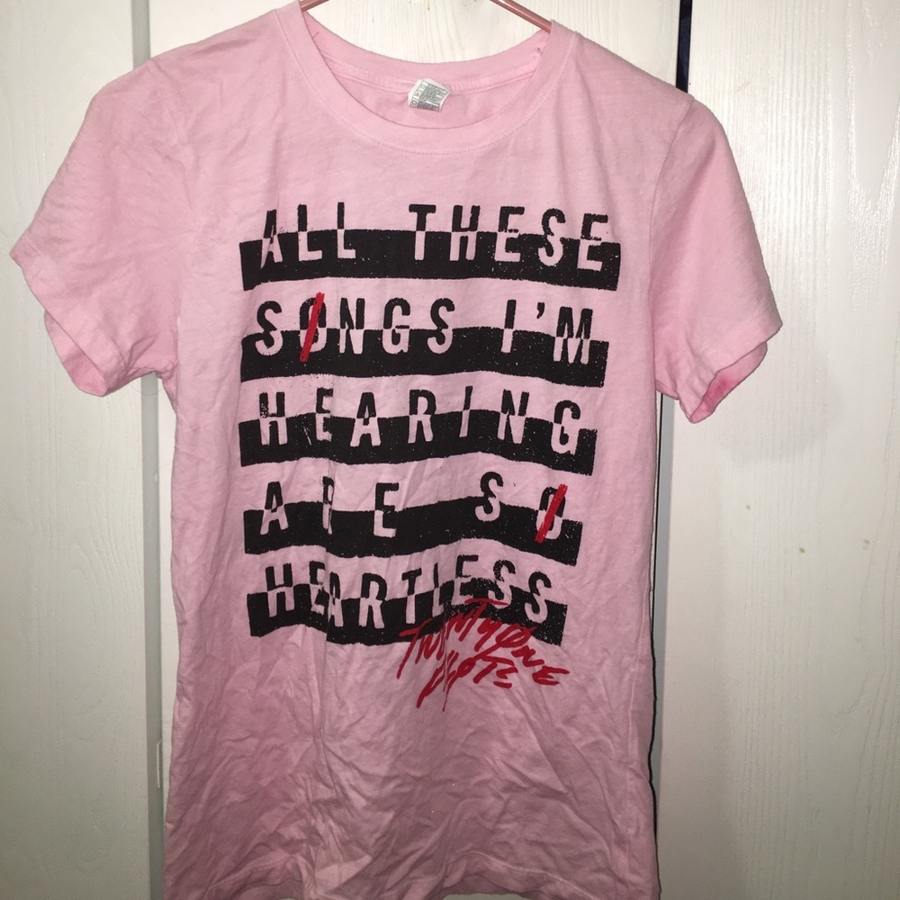 Hot Topic Twenty Øne Pilots tee