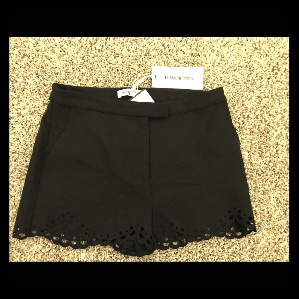 ⚡️FLASH SALE⚡️NWT Elizabeth and James Short Sz. 4