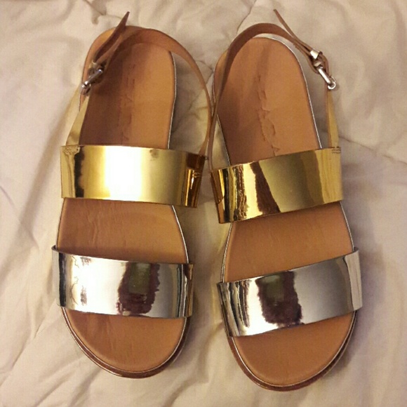 Zara sandals - Picture 1 of 5