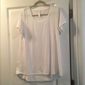 White lularoe classic tee