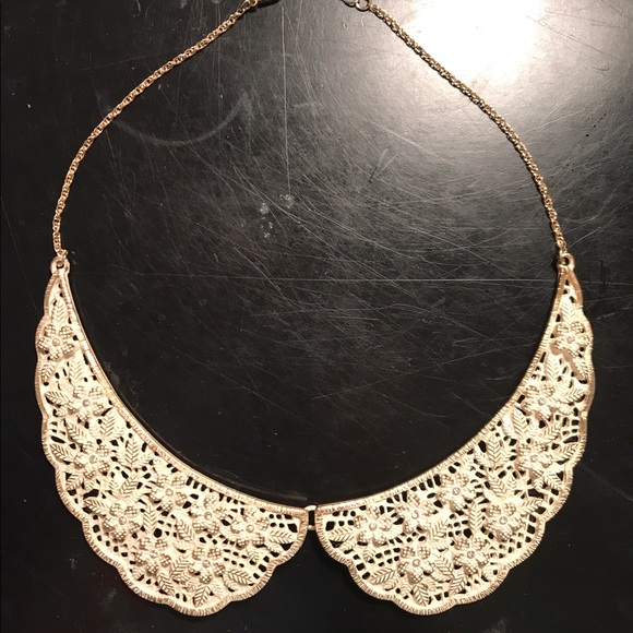 Forever 21 Jewelry - Forever 21 floral peter pan collar white neclace
