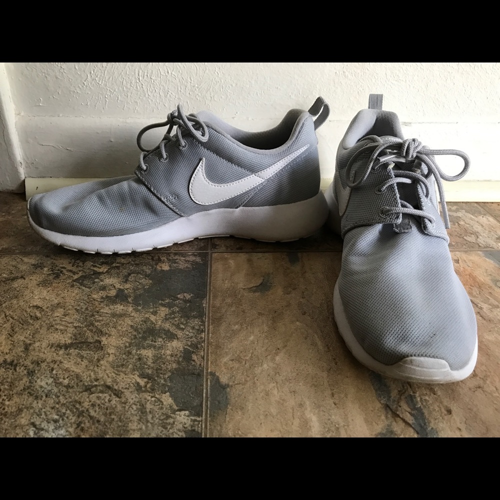 Nike roshes
